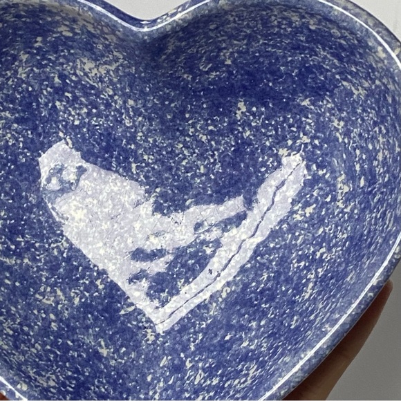 Sponge ware Heart Shaped Bowls Set Of 2 Signed blue white EUC pottery hand made - Picture 12 of 16